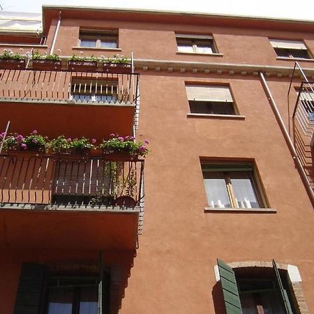 Guesthouse Alloggi Agli Artisti Venezia Esterno foto