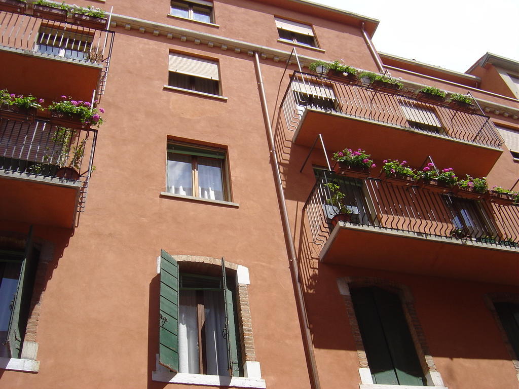 Guesthouse Alloggi Agli Artisti Venezia Esterno foto