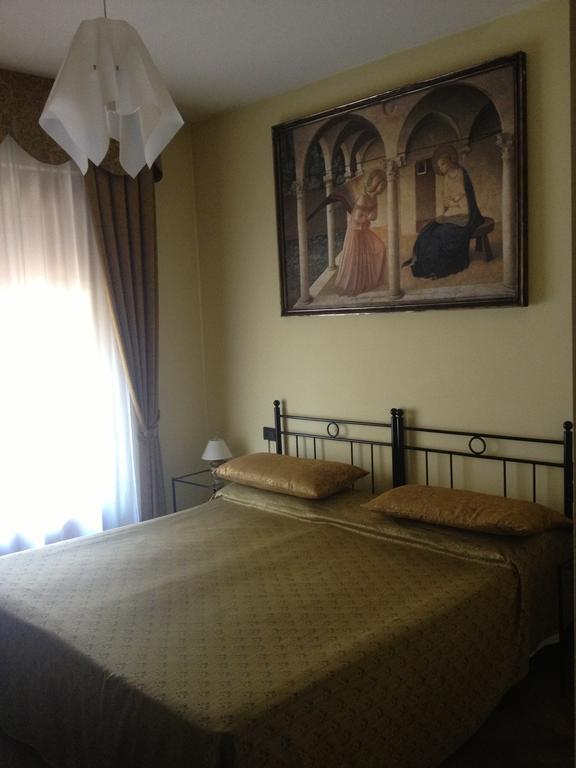 Guesthouse Alloggi Agli Artisti Venezia Esterno foto