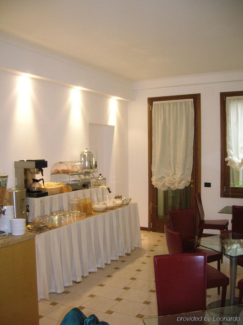Guesthouse Alloggi Agli Artisti Venezia Esterno foto